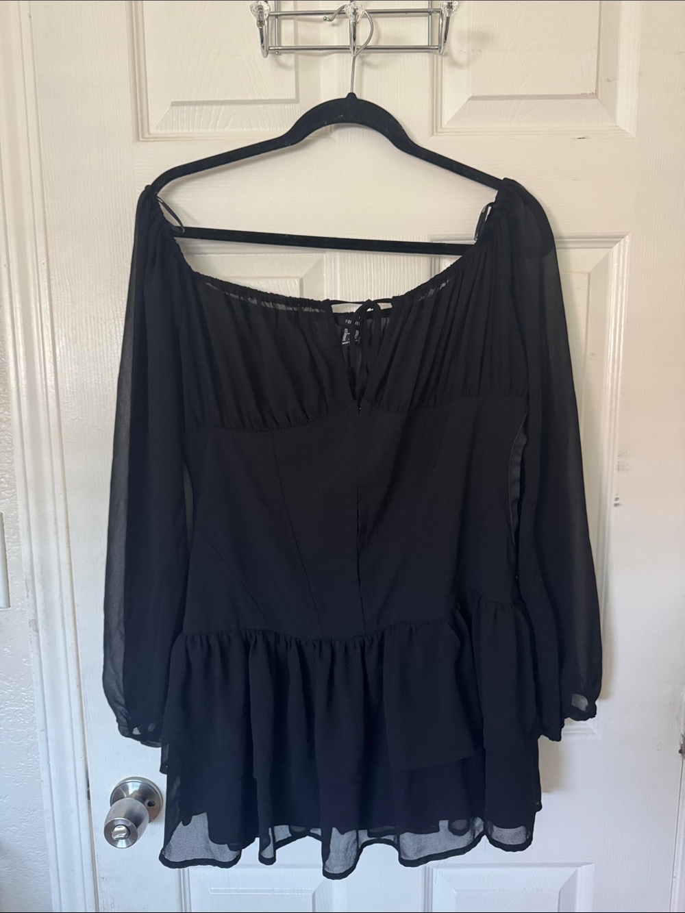 Forever 21 Black Chiffon Long Sleeve Peplum Top – Size XL